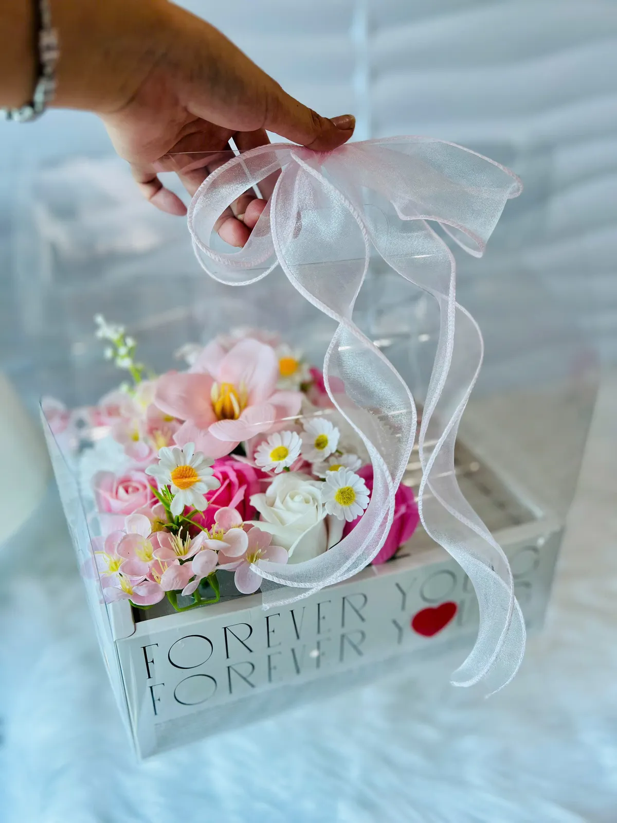 Hộp hoa sáp mix pastel làm thủ công tại Quynh Flowers